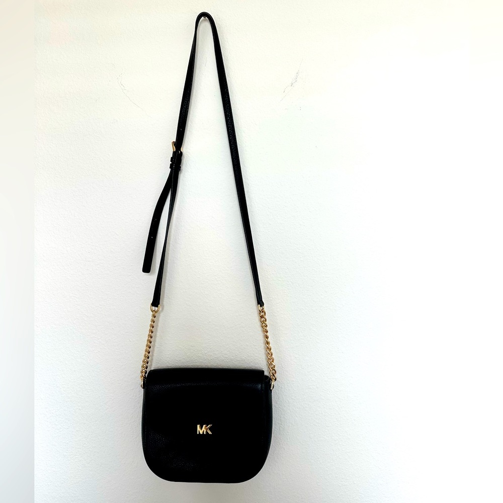 Michael Kors Crossbody- Black, Like New!